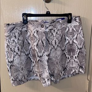 Snake skin mid rise shorts